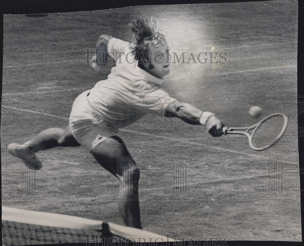 1969 Press Photo Bob Lutz. tennis player in action - Historic Images