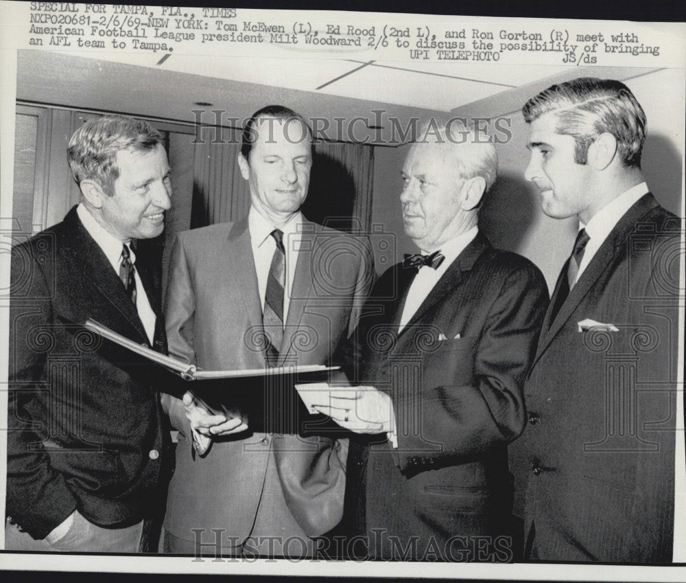 1969 Press Photo T McEwan, Ed Rood, R Gorton &amp; AFL pres Milt Woodward - Historic Images