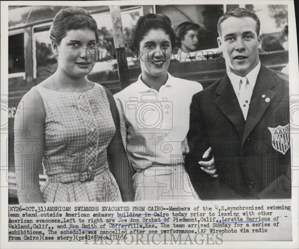 1956 Press Photo US Syncro swimmers JA Brobat &amp; L Barrious &amp; R Smith - Historic Images