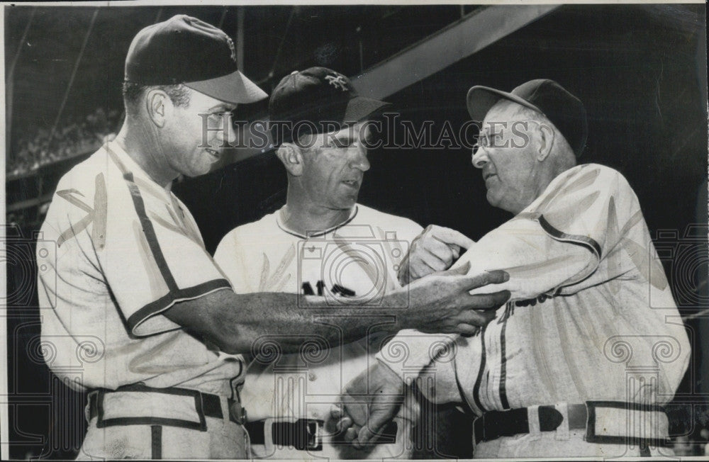1950 Press Photo Tex Carleton Carl Hubbell Haines New York Giants Player - Historic Images