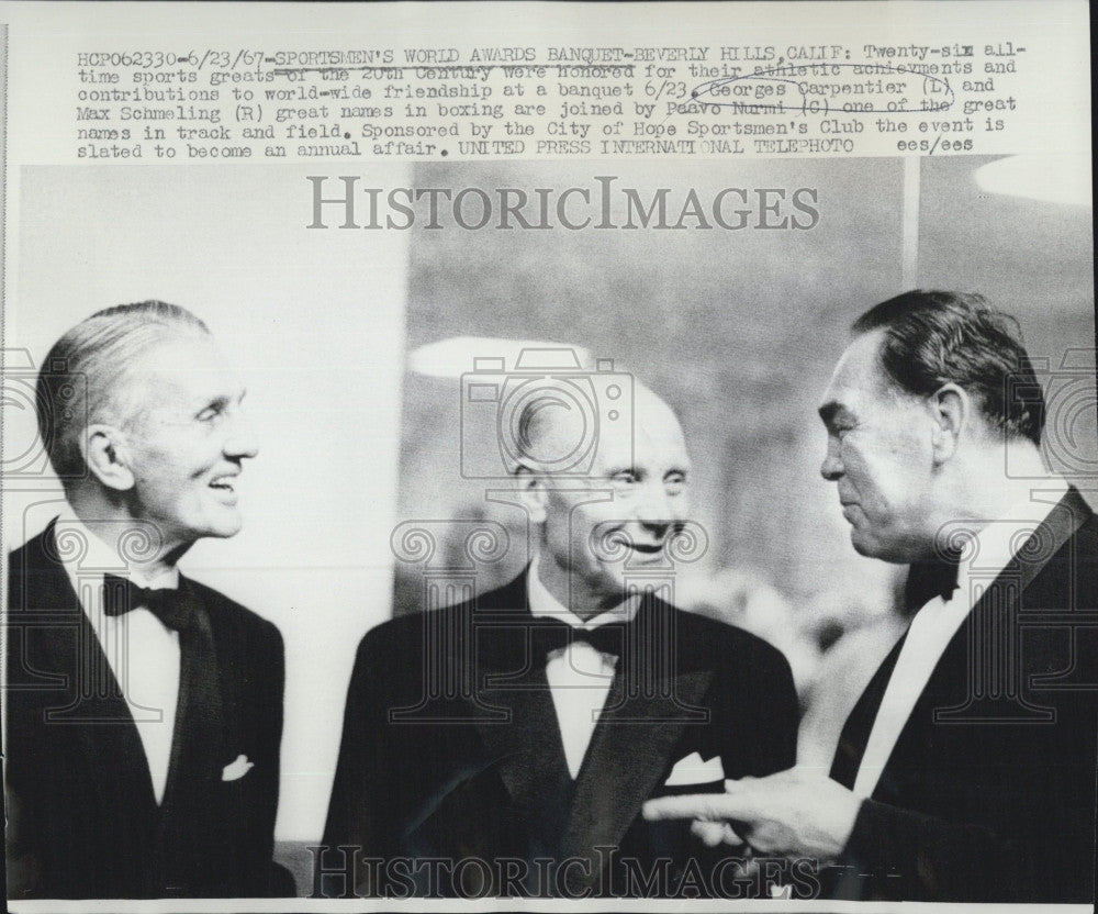 1967 Press Photo George Carpenter, Max Schmeling with Peavo Nurmi at banquet - Historic Images