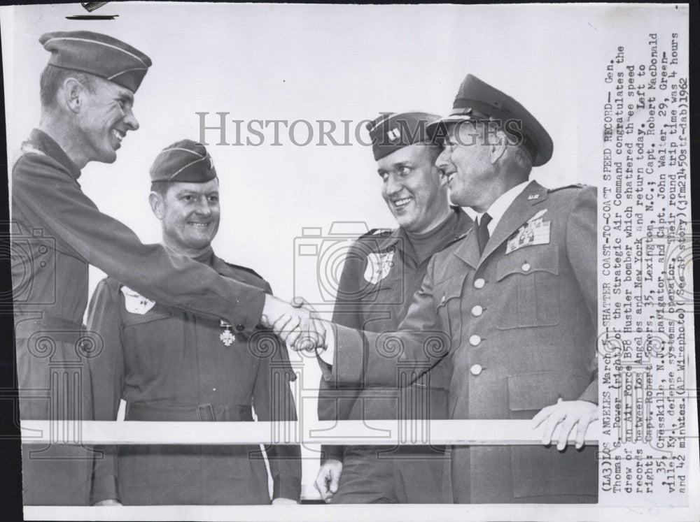 1962 Press Photo Gen T G Power &amp; Capt R Cowers,Capt R MacDonald,Capt J Walter - Historic Images