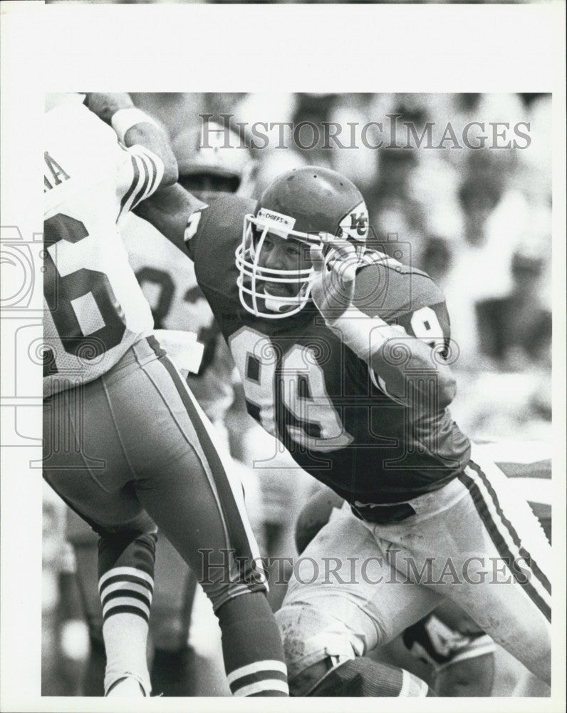 Press Photo Kansas City Chiefs Mike Bell Football Player - Historic Images