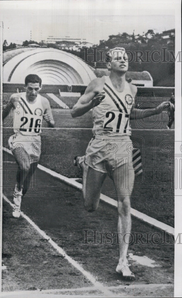1963 Press Photo Jim Grelle in Pan Am 1500 meter run - Historic Images