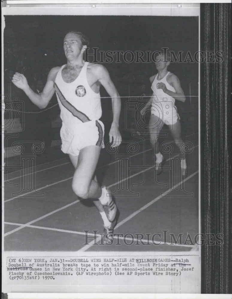 1970 Press Photo Ralph Doubell of Australia wins half mile event at Millrose - Historic Images