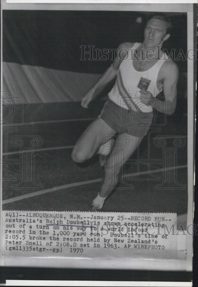 1970 Press Photo Australia&#39;s Ralph Doubell sets World Indoor Record - Historic Images