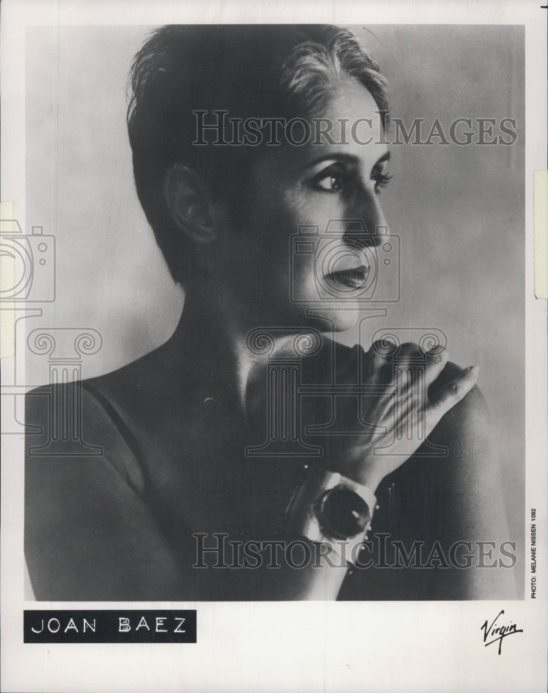 1992 Press Photo Joan Baez Folk Singer Activist Songwriter - Historic Images