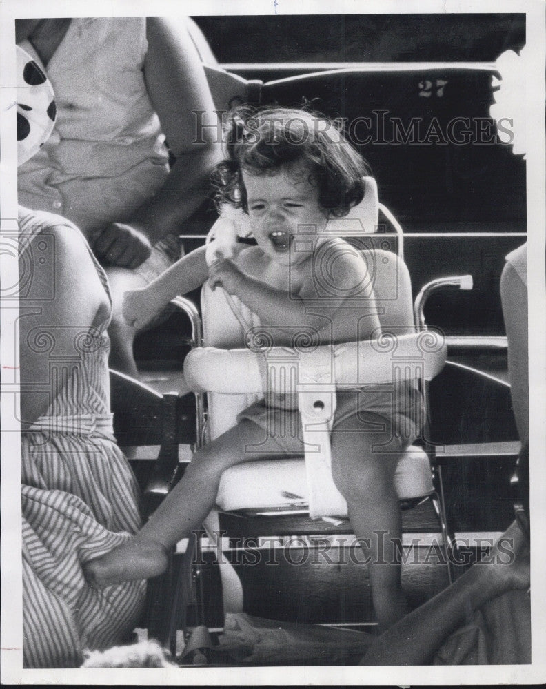 1968 Press Photo Toddler Fan Watching Chicago Cubs Wrigley Field - Historic Images