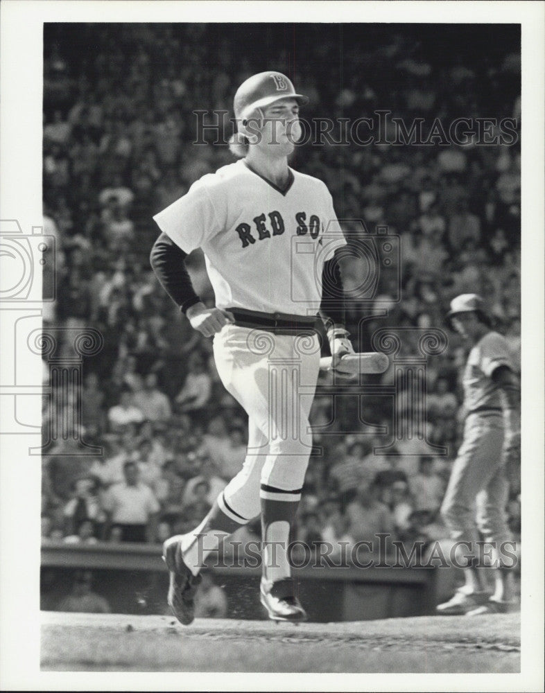 1975 Press Photo Outfielder and Designated Hitter Bernie Carbo  of Red Sox - Historic Images
