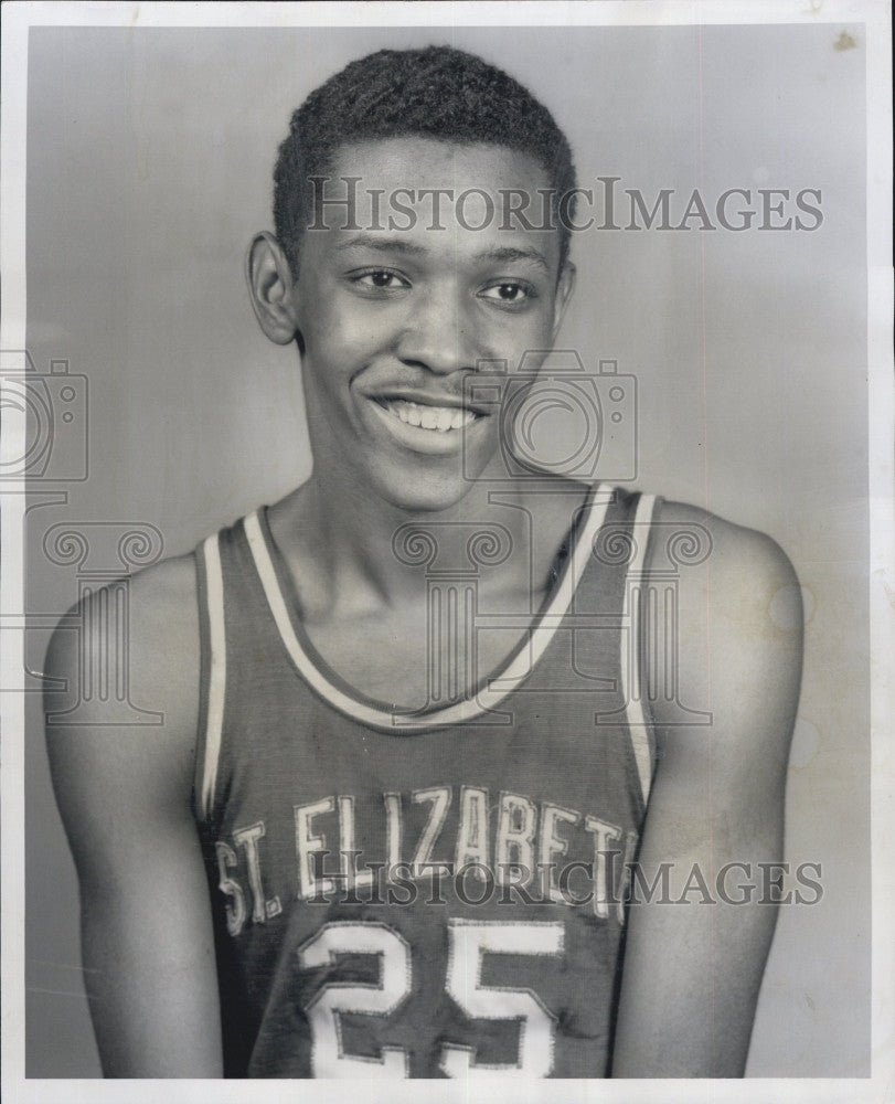 1958 Press Photo Carl Stephenson, St. Elizabeth&#39;s High Schoo Basketball Team - Historic Images