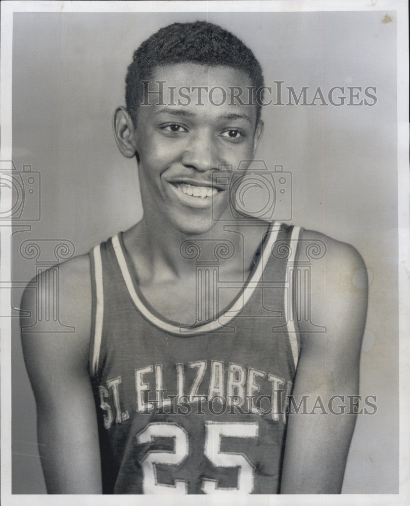 1958 Press Photo Carl Stephenson, St. Elizabeth's High Schoo Basketball Team - Historic Images