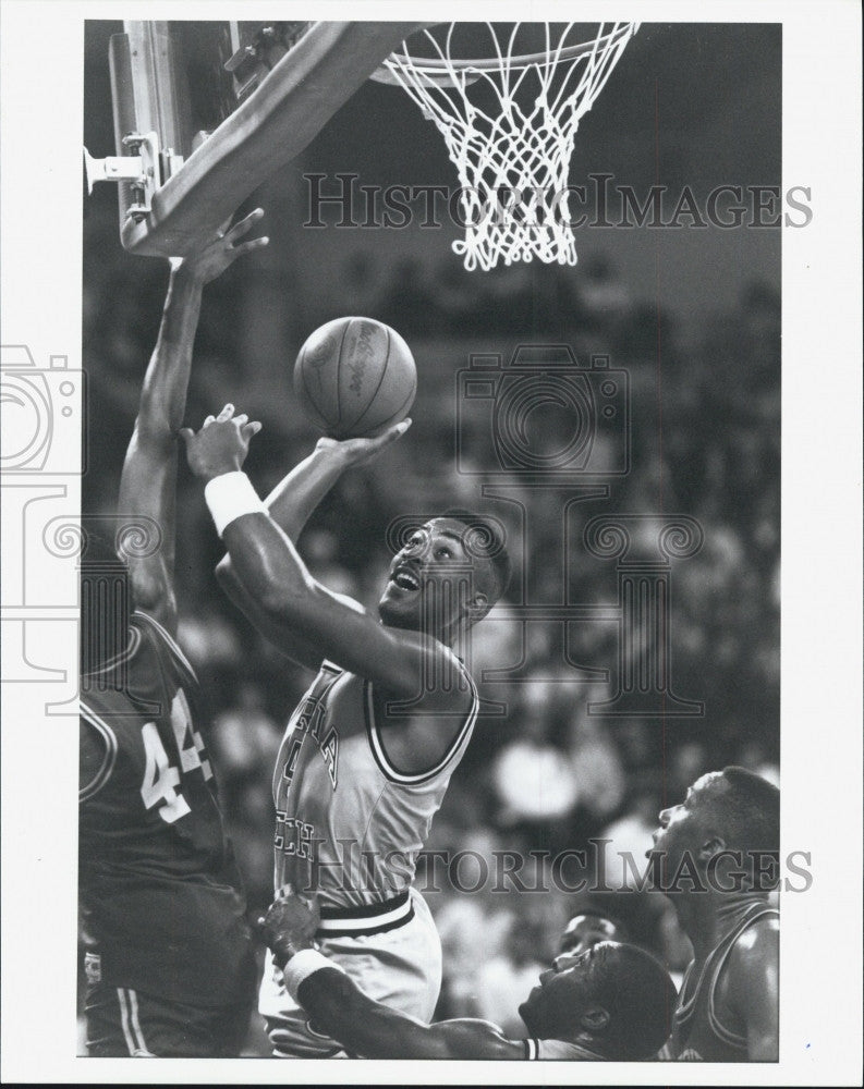 1990 Press Photo Dennis Scott of Georgia Tech College Basketball - Historic Images