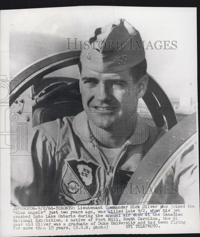 1966 Press Photo Lieutenant Commander Dick Oliver Dies In Plane Crash - Historic Images