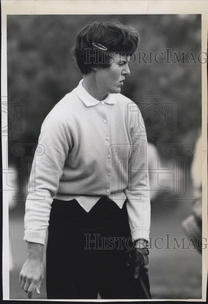 Press Photo Professional Golfer Kathy Cornelius Woman Glove Club - Historic Images