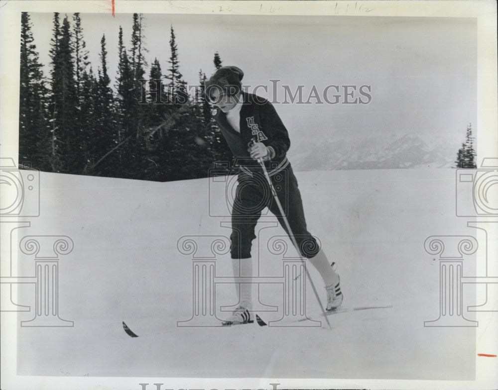1973 Press Photo Cross country skier, Mary Lee Atkins - Historic Images