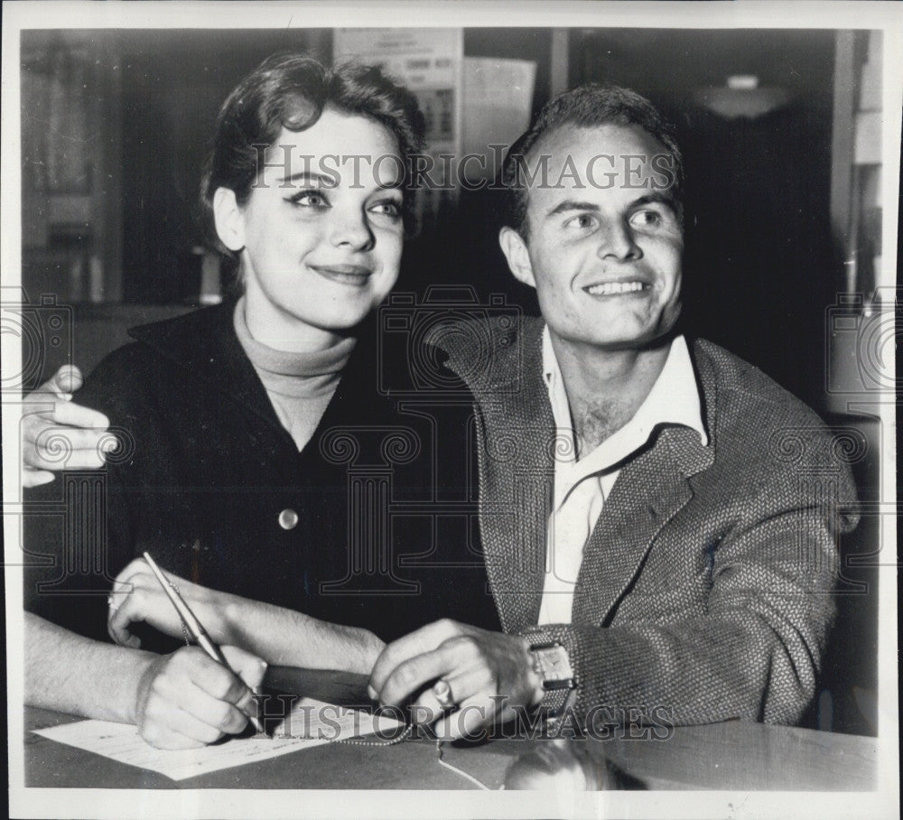 1958 Press Photo Lili Gentle Darryl Zanuck Television Film Actor - Historic Images