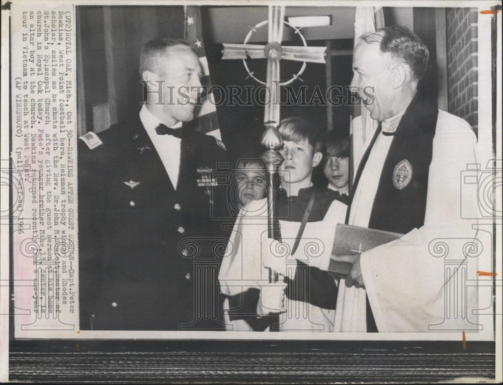 1966 Press Photo Capt Peter Dawkins,West Point &amp; Rev Dr John M Stufelt - Historic Images