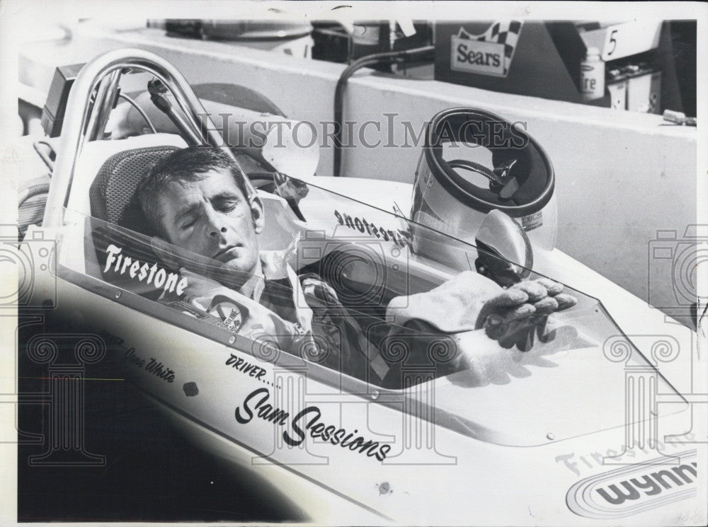 1972 Press Photo Driver Sam Sessions in race car - Historic Images