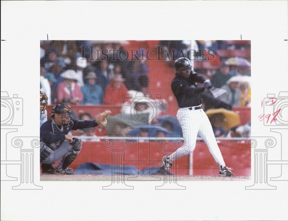 Press Photo John Leyba Charlie Hayes Colorado Rockies Baseball - Historic Images