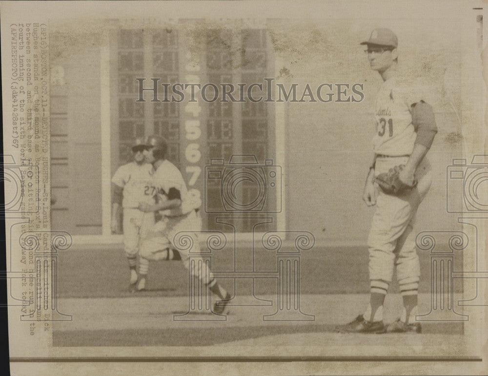 1967 Press Photo St. Louis Cardinals Dick Hughes Boston Red Sox Rico Petrocalli - Historic Images