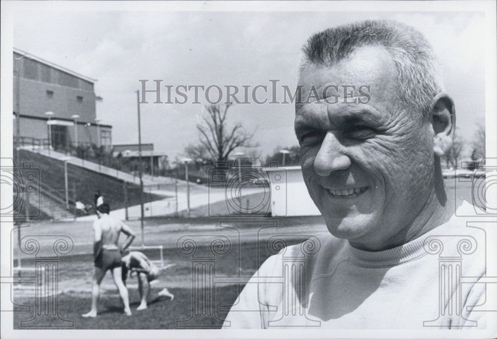 1970 Press Photo Coach Ralph Vanzo Rochester High Basketball - Historic Images
