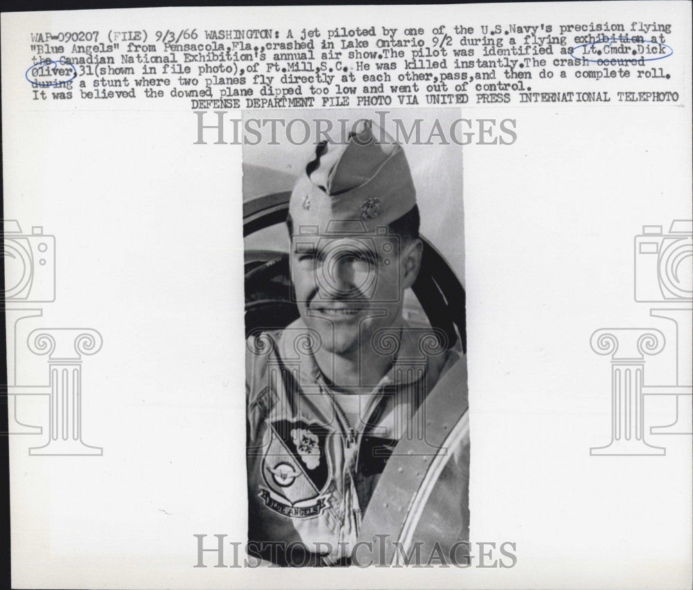 1966 Press Photo Lt Cmdr Dick Oliver Fort Mill South Carolina Plane Stunt Death - Historic Images