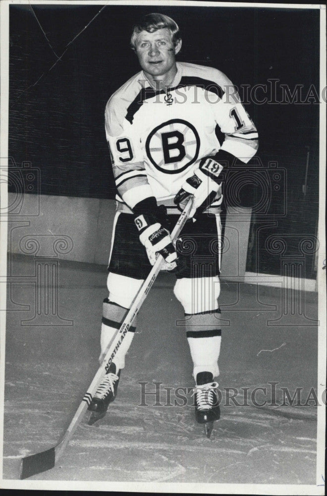 1970 Press Photo John McKenzie Hockey Player Boston Bruins - Historic Images