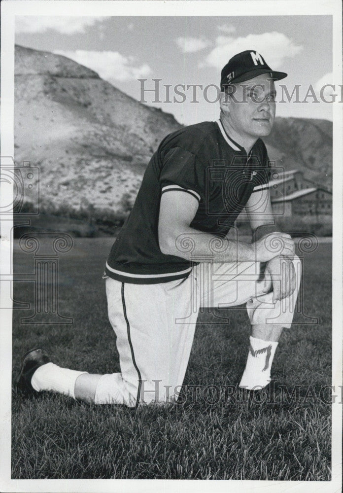 1961 Press Photo Joe Davies College Football Coach - Historic Images