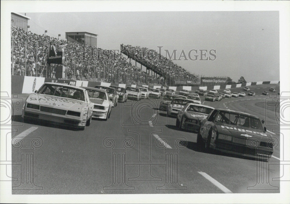 1986 Press Photo North Carolina Motor Speedway, Tim Richmon on the pole - Historic Images