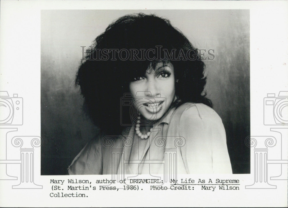 1993 Press Photo Mary Wilson , author of &quot;Dreamgirl&quot; - Historic Images