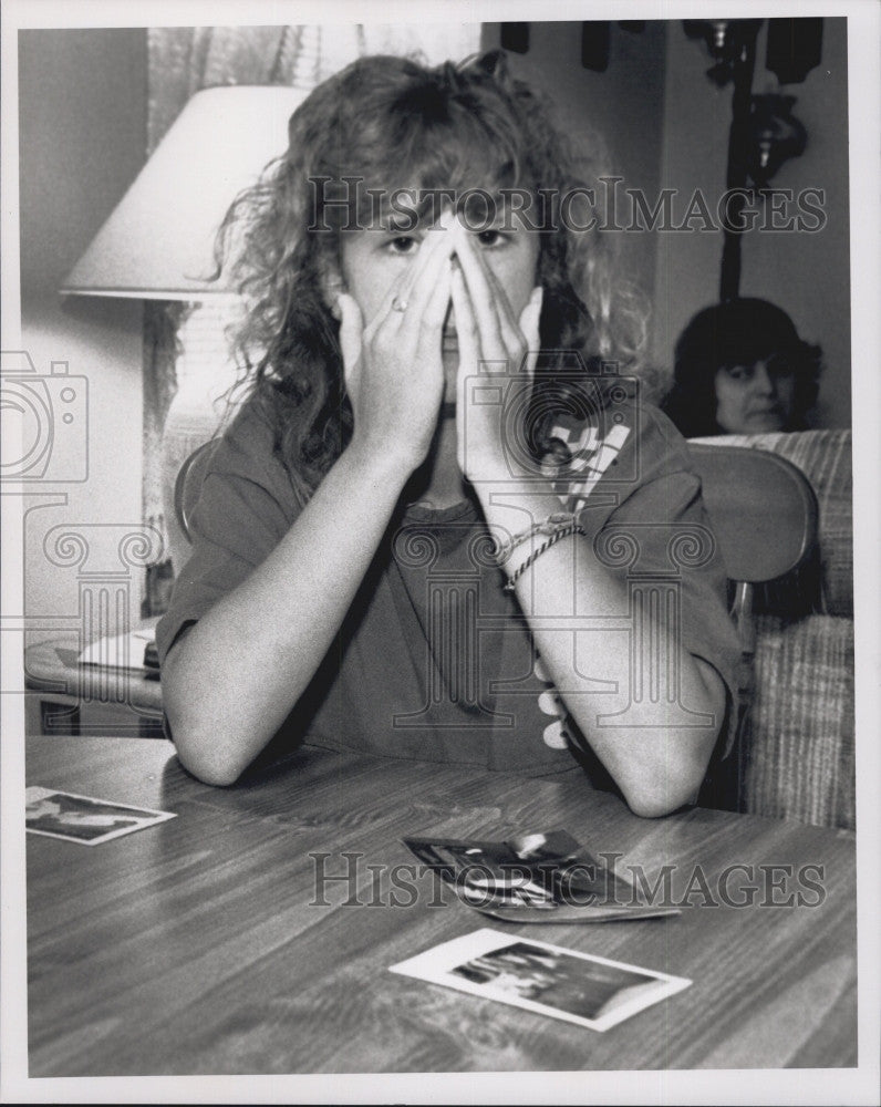 1991 Press Photo Lisa Staonicki, friend of murdered girl A Carnavale - Historic Images