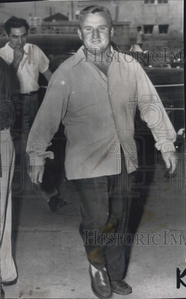 1953 Press Photo Russell Tongay, being questioned for death of his daughter - Historic Images