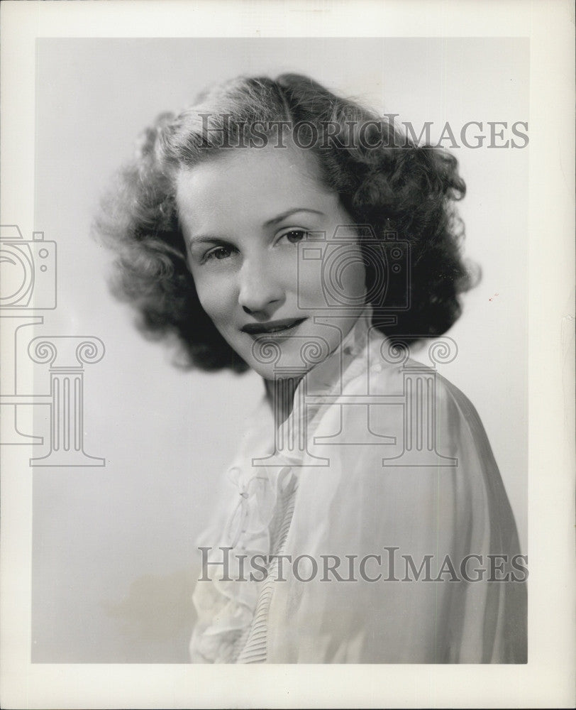 1945 Press Photo Actress Joan Tomkins - Historic Images