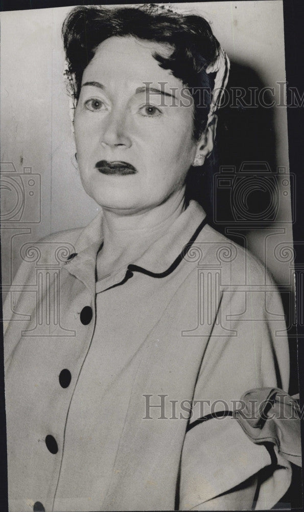 1955 Press Photo Mrs Helen Toochin,equity action against husband - Historic Images