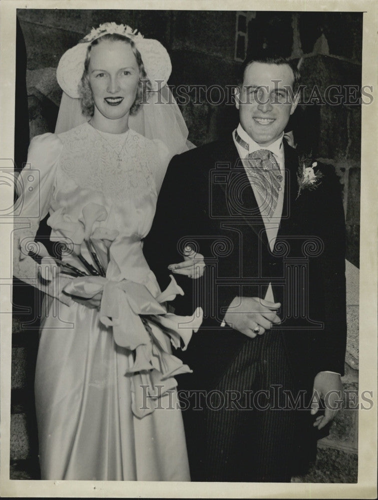 1941 Press Photo Anthony H.J. Tomasello and Bride Annadith Walsh on Wedding Day - Historic Images