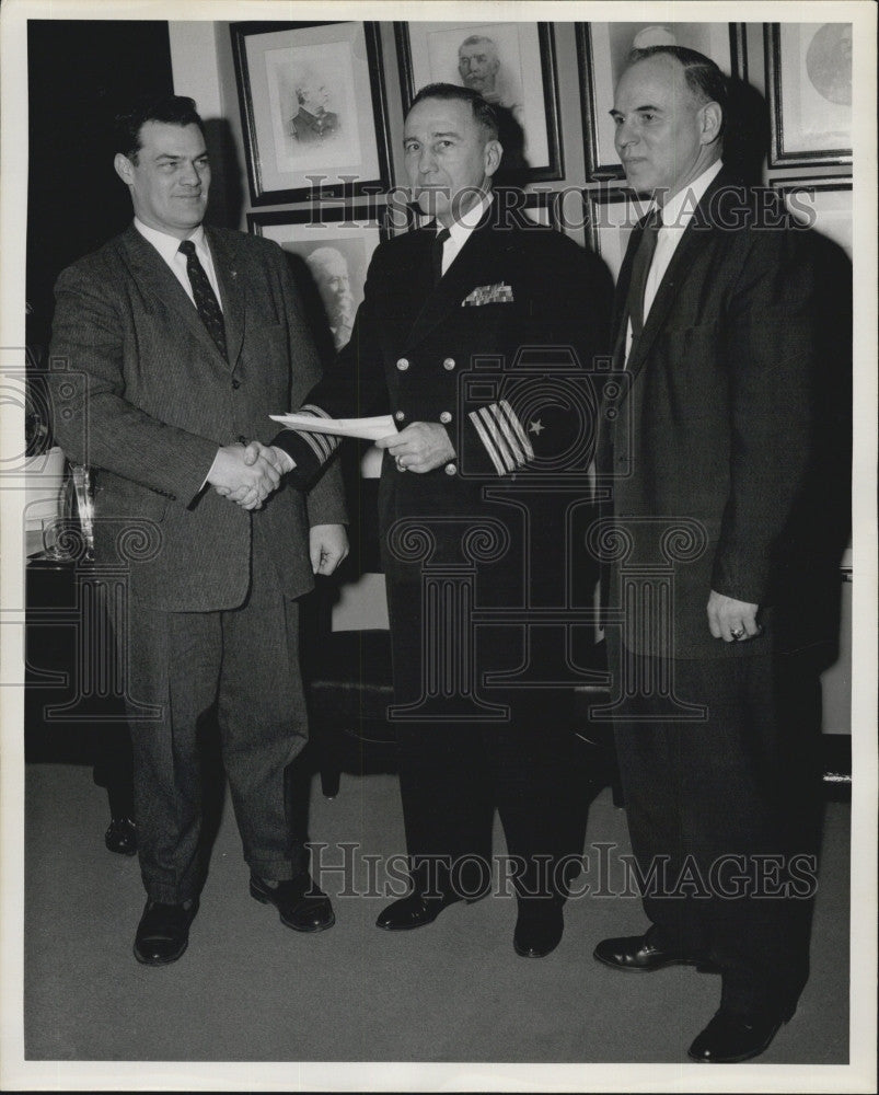 1960 Press Photo Capt FL Ruhlman USN, J W Valentine &amp; JB Whiteside - Historic Images