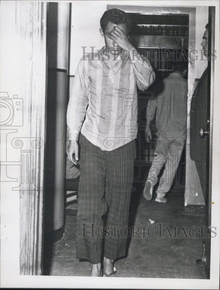 1962 Press Photo Gavina Ruiz in lineup for a murder - Historic Images