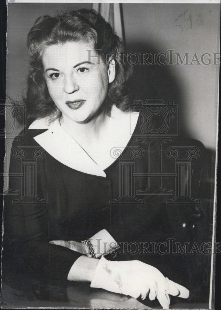 1956 Press Photo Mrs Matrice Rubinoff, wife of violinist Dave seeks divorce - Historic Images