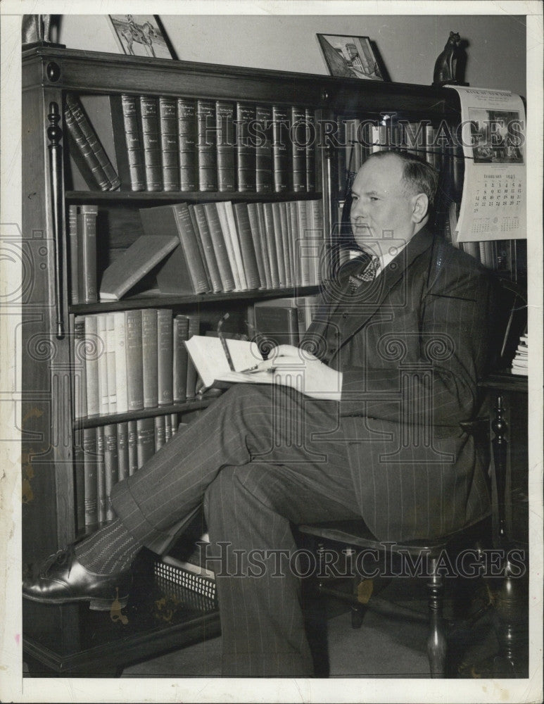 1943 Press Photo Beardsley Ruml American Economist Businessman - Historic Images