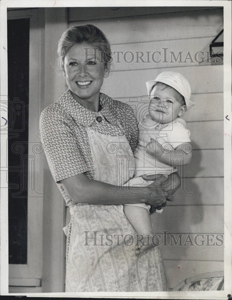 1976 Press Photo Michael Learned &quot;The Waltons&quot; Film Television Actor - Historic Images