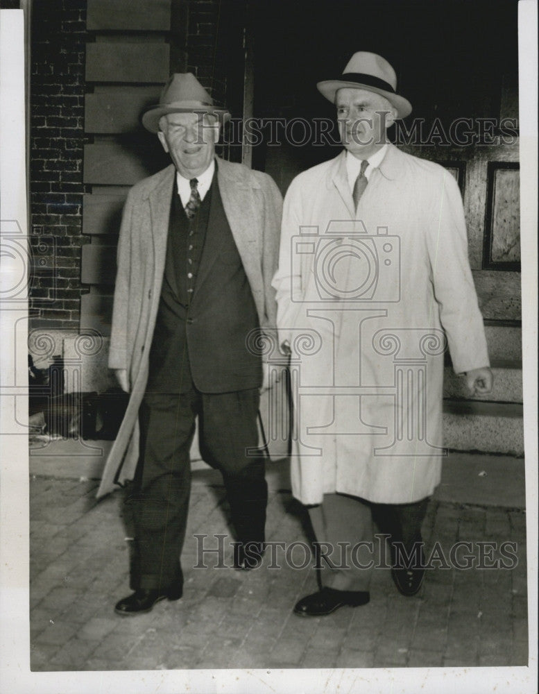 1956 Press Photo District Atty. Hugh Cregg with Lt. James Leary of State Police - Historic Images