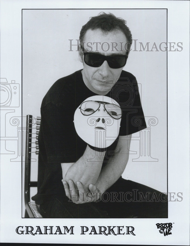 2000 Press Photo Graham Parker British Singer Songwriter - Historic Images