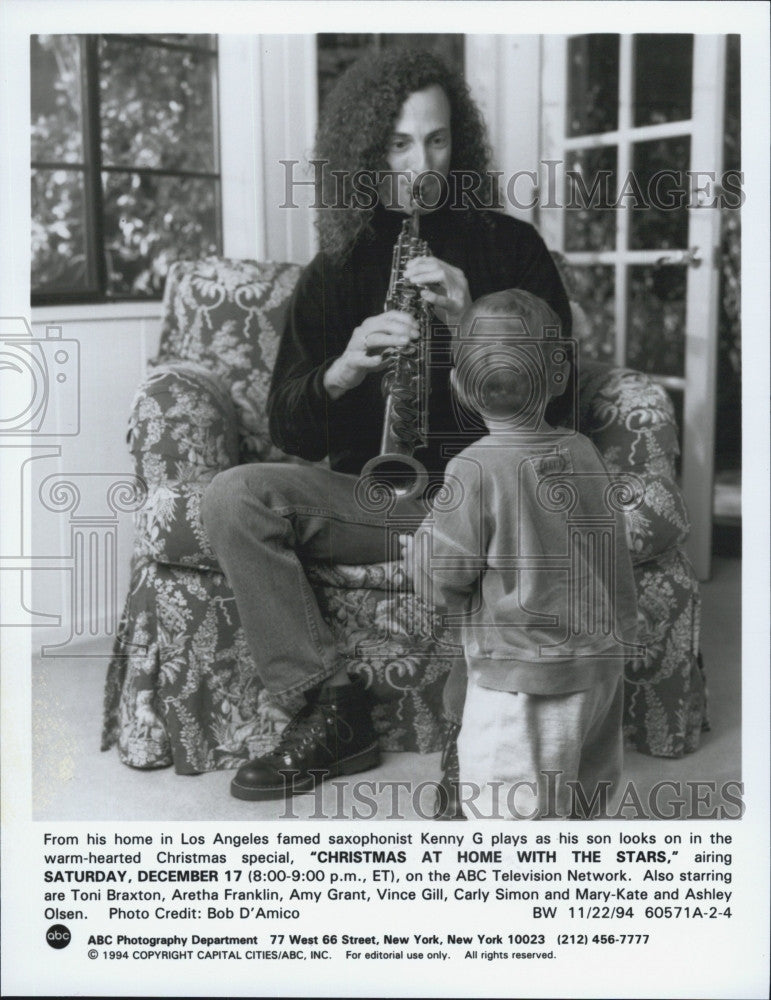 1994 Press Photo Musician. Kenny G &quot;Xmas at Home with the Stars&quot; - Historic Images