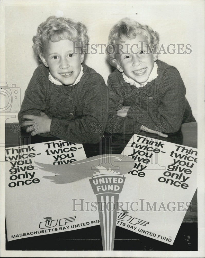 1966 Press Photo Torch Twins Donna Cheryl Gedrimas Charity Drive - Historic Images