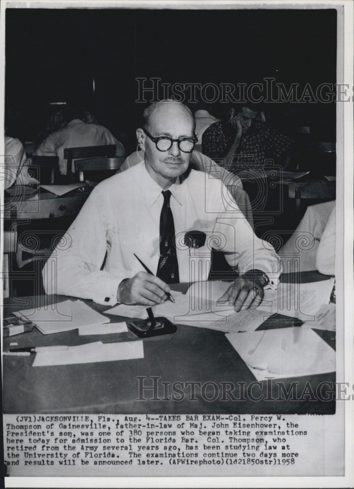 1958 Press Photo Colonel Percy W Thompson Gainesville Florida Bar Exam - Historic Images