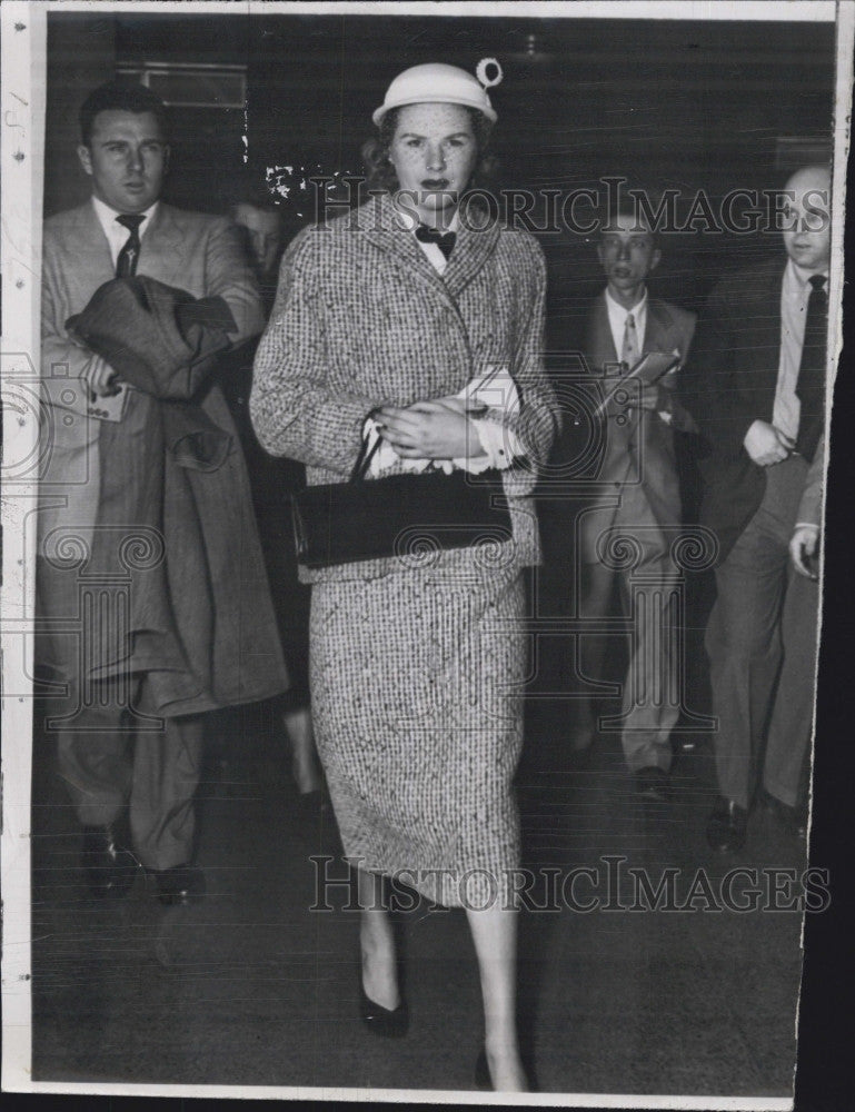 1953 Press Photo Pat Thompson Ex Model Testifies Minot Jelke Trial - Historic Images