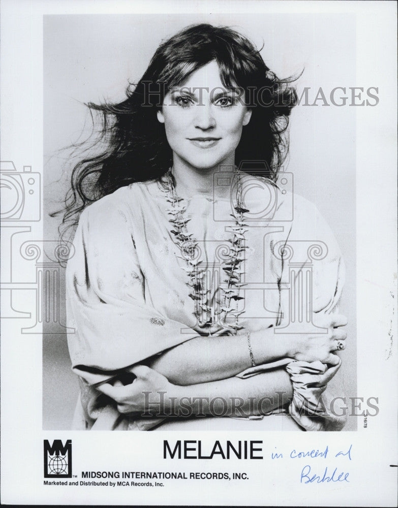 Press Photo Musician, Melanie on Midsong Intl Records - Historic Images