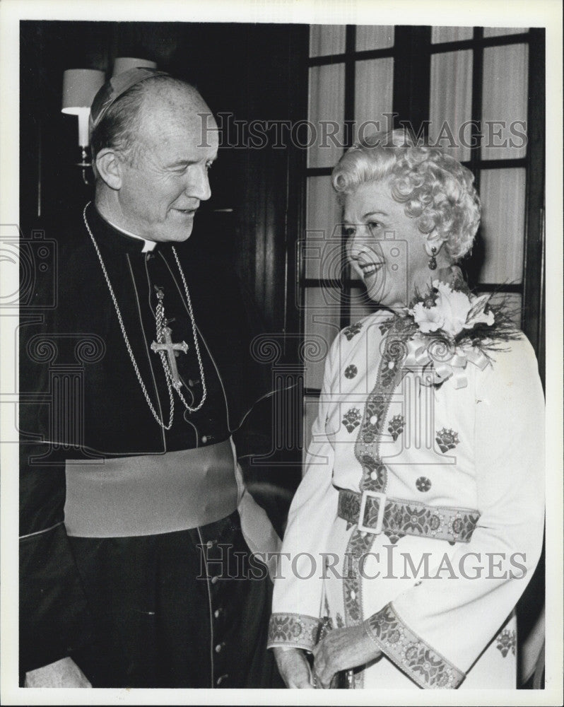 Press Photo Annabell Melville and Bishop Thomas V. Daily - Historic Images