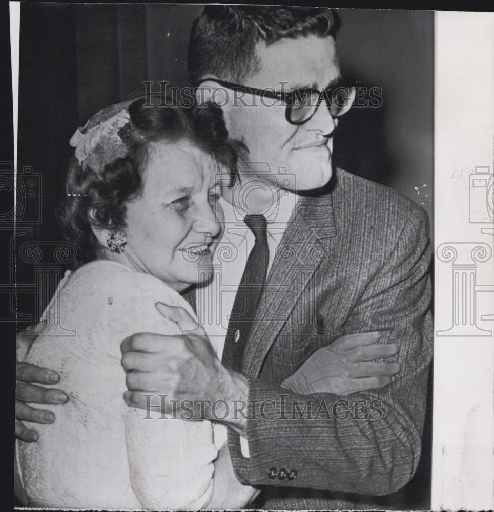 1961 Press Photo University of California Student Robert Meisenbach, mother - Historic Images