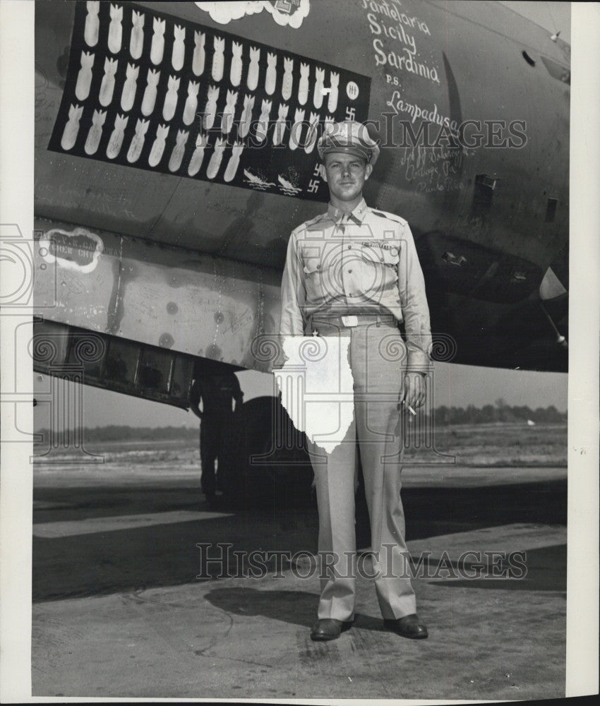 1943 Press Photo First Lt. Richard W. Meldon of Hyde Park, Massachusetts - Historic Images